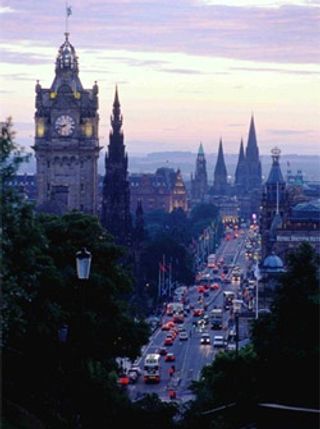 Princes Street- Scottish Monument