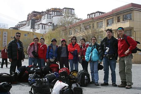 Potala, nhìn từ bến xe bus