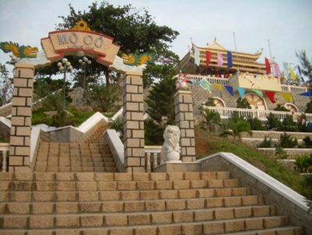 đền thờ Dinh Cô