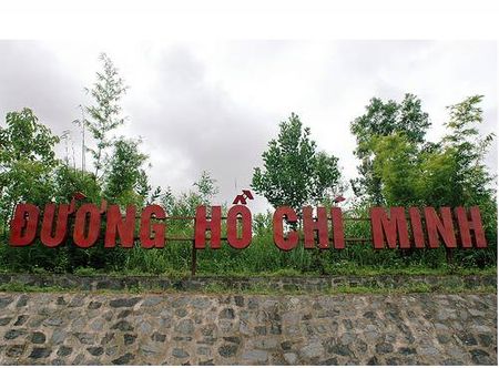 Bác sống mãi cùng chúng ta
