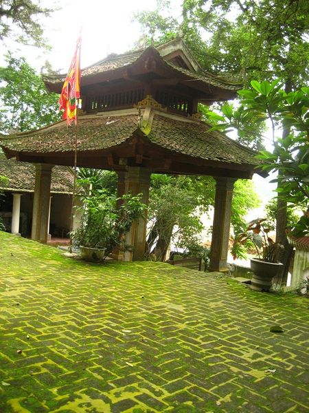 Đền Đuổm