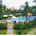 Khách sạn Bốn Biển