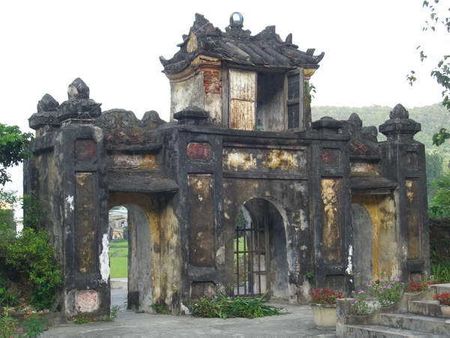 Chùa Hải Tạng một trong những điểm đến.