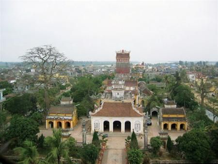 Toàn cảnh chùa nhìn từ đỉnh tháp