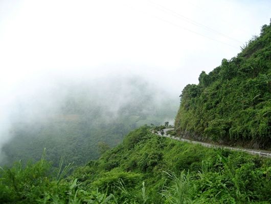 Đường đèo từ Lào Cai đến Sapa
