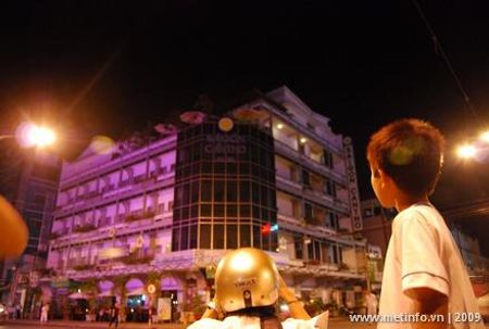 Đúng 20giờ 30