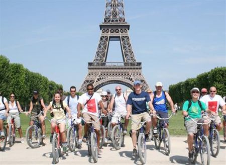 Khám phá thành phố Paris bằng xe đạp