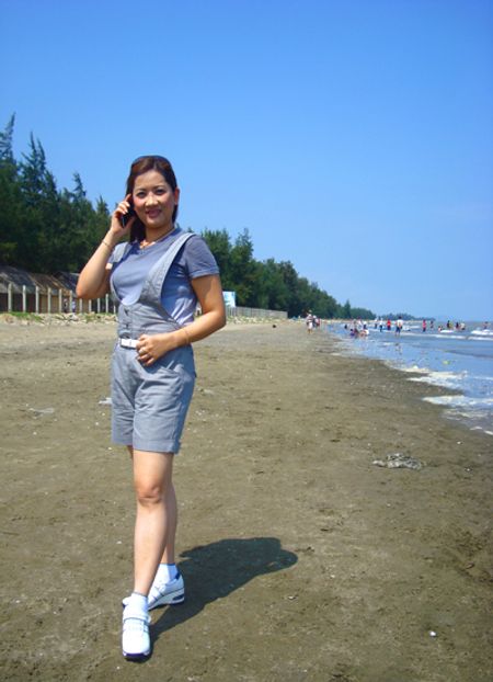 Thuê bao quý khách cần gọi hiện không có sẵn, còn đang trong vùng phủ... gì thì chắc chỉ có thuê bao đó biết!!!