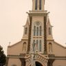 Tham quan nhà thờ Huyện Sỹ 