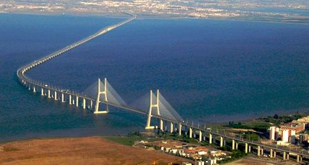 Cây cầu Vasco Da Gama