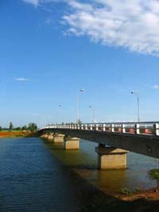 Sông Bến Hải - cầu Hiền Lương