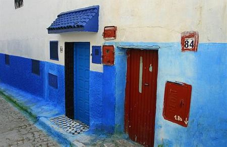 Cửa nhà trong khu Kasbah
