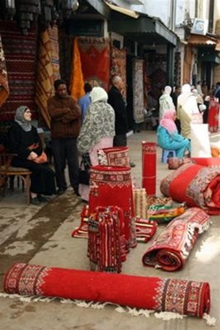 Chợ thảm ở phố cổ của Rabat