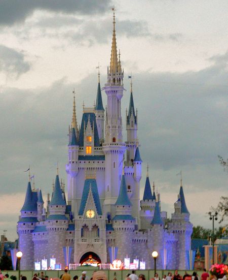 Disney World’s Magic Kingdom ở Lake Buena Vista