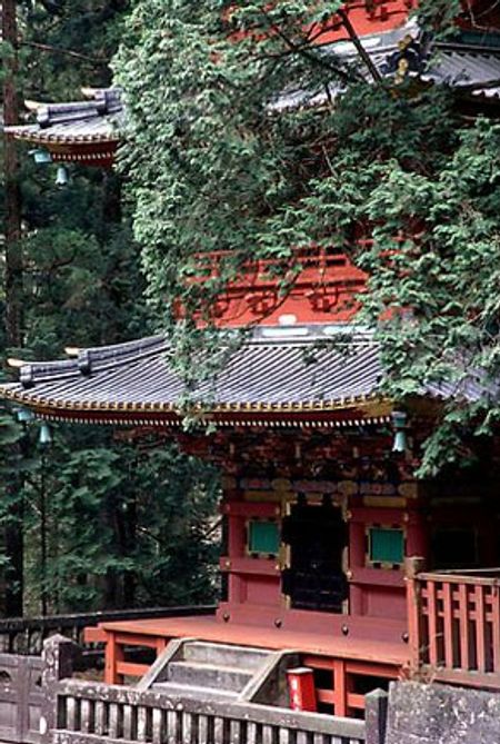 Tòa tháp 5 tầng ở Tosho-gu Shrine.