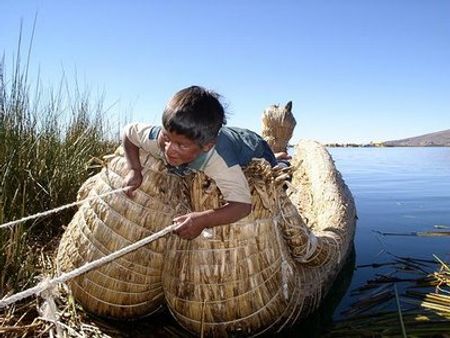 Thuyền cũng được làm bằng lao sậy