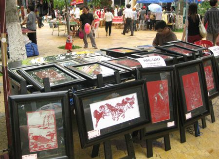 Tranh cắt giấy