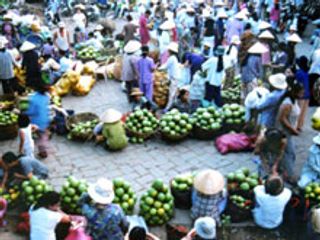 Một cảnh của chợ Đông Ba