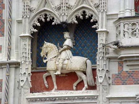 Bức tượng vua Louis XII ở lâu đài Blois.