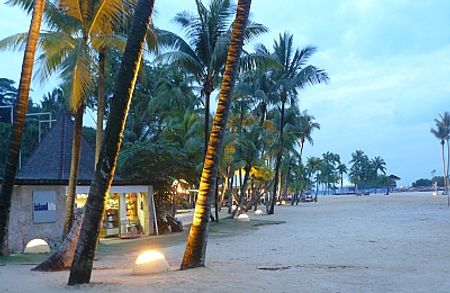 Những bãi biển lãng mạn.
