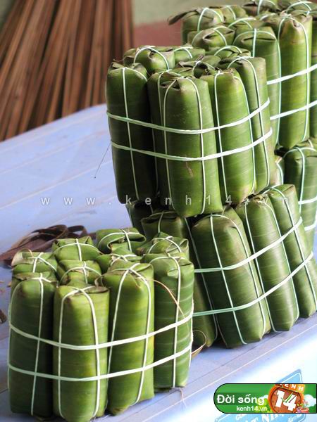 Nh&igrave;n chiếc nem Thanh H&oacute;a cũng hơi kh&aacute;c nhỉ?