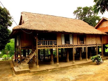 Nhà sàn của những người Thái tại bản Lác