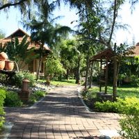 Lối đi vào khu VIP - Đen Giòn Resort