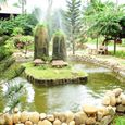 Hồ cá cảnh trong khu nghĩ mát - Phố Hội Riverside Resort