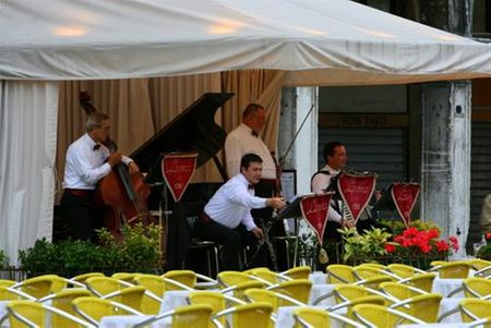Chơi nhạc Vivaldi cho thực khách phiêu diêu