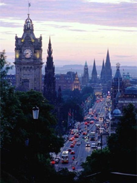 Princes Street- Scottish Monument.