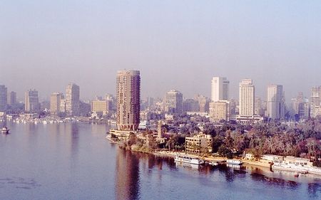 Thành phố bên bờ sông Nile êm đềm
