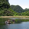 Non nước Ninh Bình