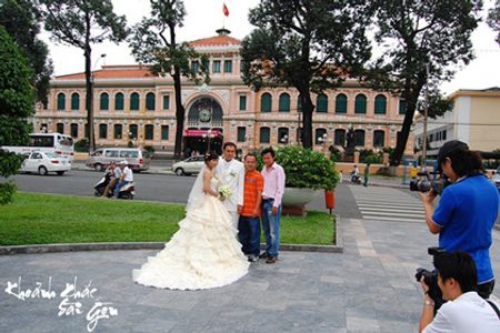 Uyên ương - Bưu điện Trung tâm Sài Gòn