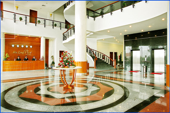 Khách sạn Halong Pearl