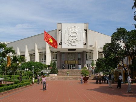 Bảo Tàng Hồ Chí Minh