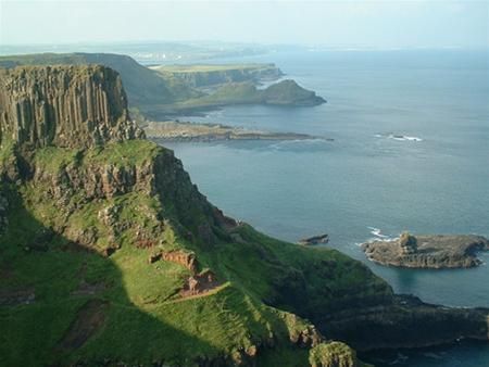 Bờ biển đẹp và hùng vĩ đến ngạt thở của Bắc Ireland