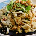 “Mít non gởi xuống, cá chuồn gởi lên”