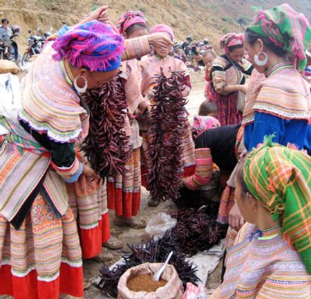 Chợ phiên Cán Cấu