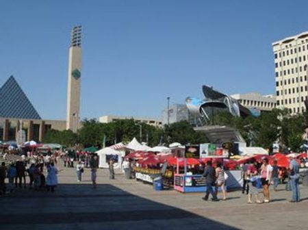 Lễ hội &ldquo;A taste of Edmonton&rdquo; nằm ngay trong trung tâm thành phố