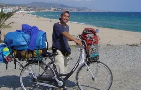 Dừng chân tại một bãi biển ở Tây Ban Nha vào tháng 10/2008.