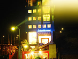 Khách sạn Hạ Long