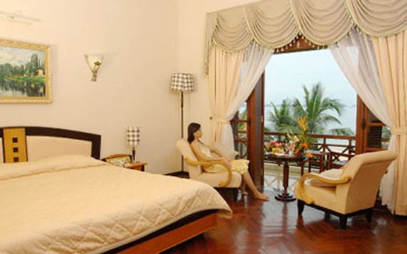 Tuần Châu Resort Hạ Long