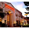 Khách sạn Petro House