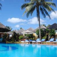 hồ bơi - Canary Resort