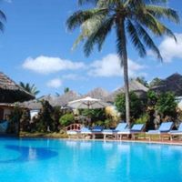 hồ bơi - Canary Resort