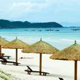 Bãi biển - White sand Doclet resort