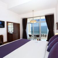 Superior - Khách Sạn Novotel Nha Trang