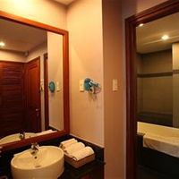 Phong tắm - Canary Resort