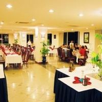Nhà hàng - Khách sạn Holiday View