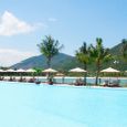Hồ bơi - Diamond Bay Resort & Golf